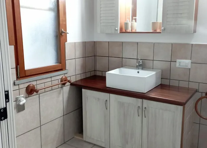 Vakantiehuis Sardinia Ovest 2 *